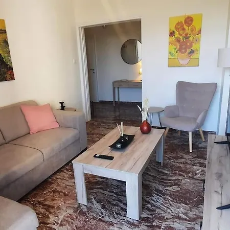 Comfort Apartment In The City Kalamáta Buitenkant foto