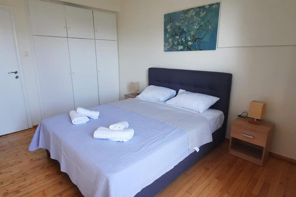 Comfort In The * Kalamata